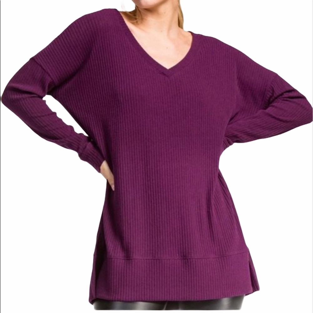 Plum Scoop V-neck - Picture 1 of 6